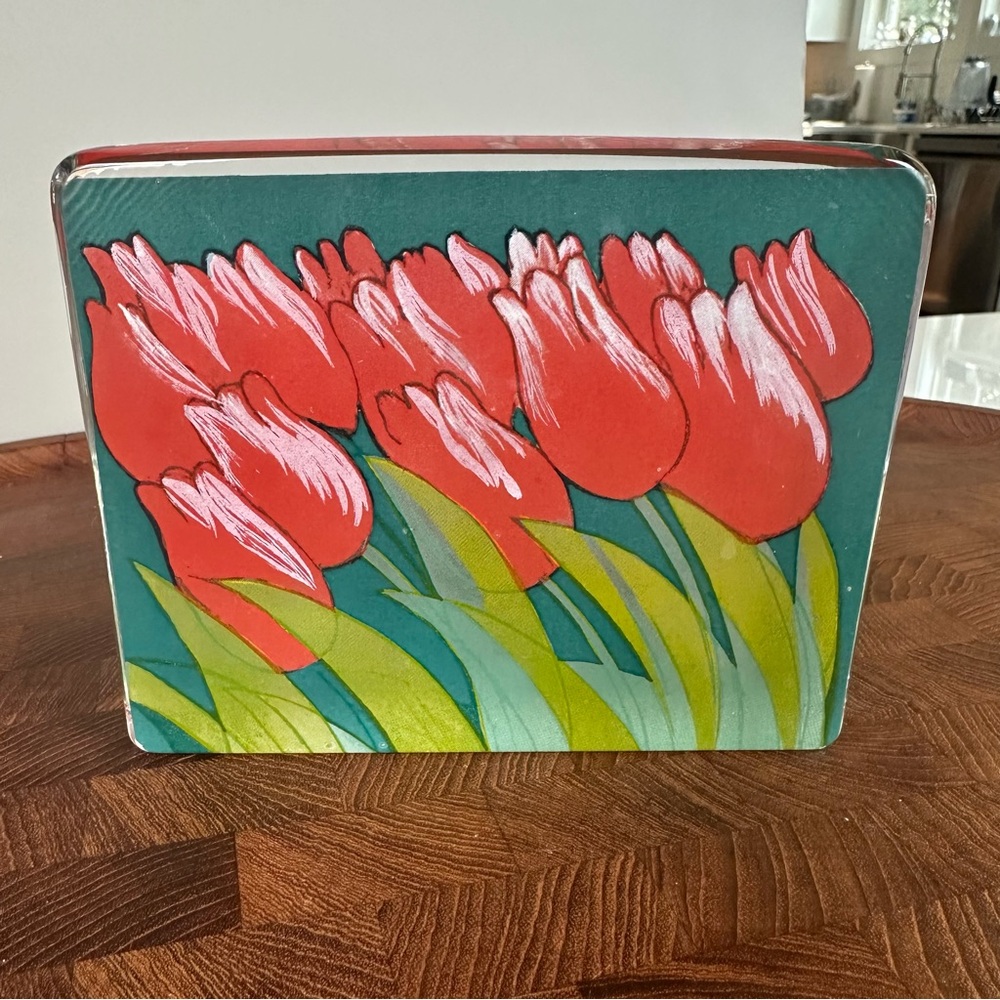 iittala Finland Signed Paperweight Helja Liukko
Sundstrom Finnish Tulips 6" - Picture 9 of 11